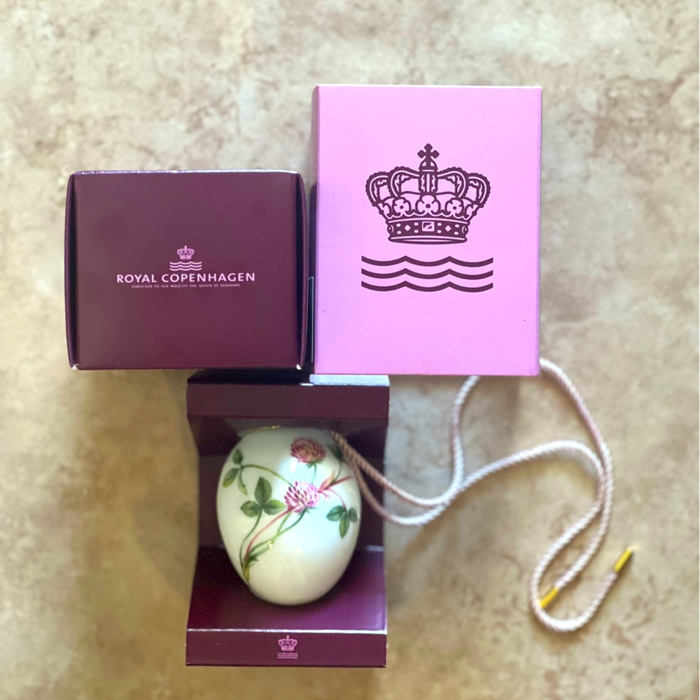 Royal Copenhagen Easter egg Red Clover Buds 6cm /2.36In Gift Box
